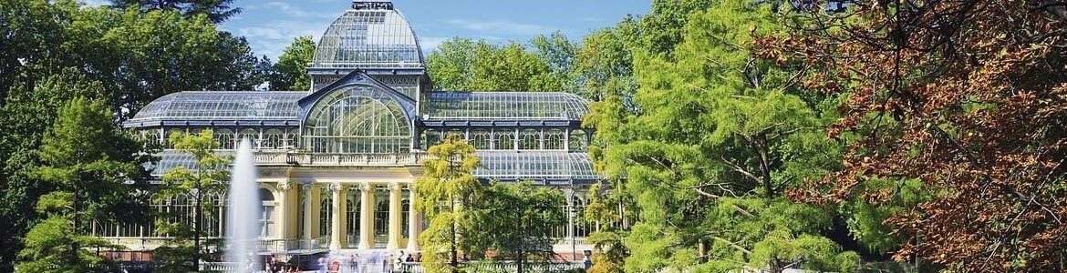 Noleggio auto alla stazione ferroviaria di Madrid Atocha El Retiro
