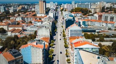 Location de voiture à Porto Downtown