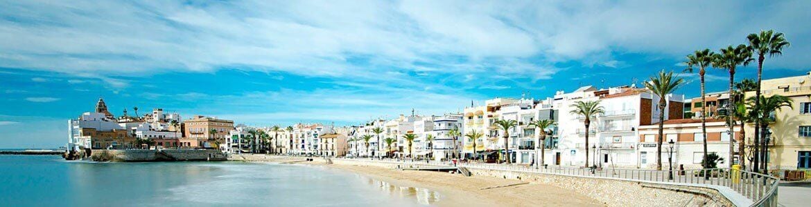 Sitges playas barcelona alquiler coche 7 plazas